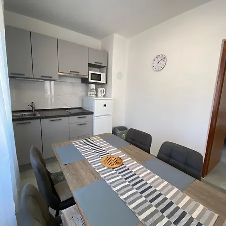 Radosav Apartamento Šilo